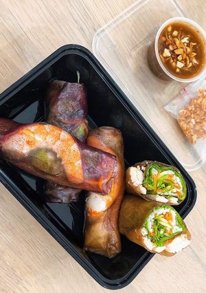 Hình của món Gỏi cuốn healthy.
