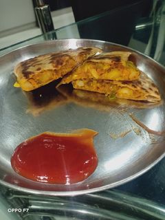 આલુ પરાઠા (Aloo Paratha Recipe In Gujarati) રેસીપી મુખ્ય ફોટો