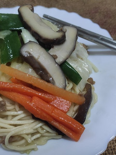 鮮蔬台式炒麵 的食譜成品照片