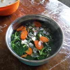 รูปของ Sayur Bayam temu Kunci