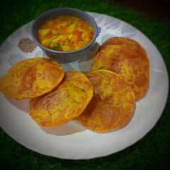 A picture of Leftover dal puri.