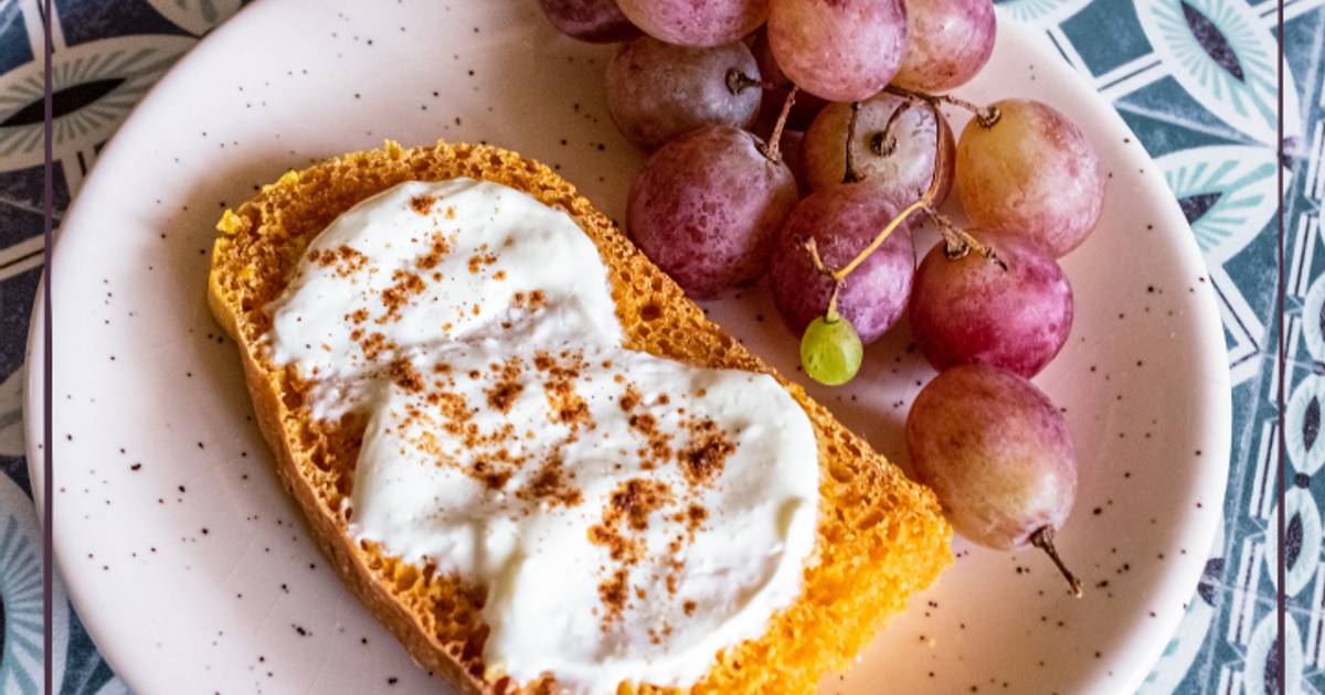 igual Vicio Ideal Desayuno saludable de tostadas con queso batido, canela y uva 🍇 Receta de  Paula Hinke Nutrición- Cookpad