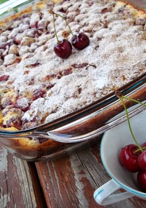 Cseresznyés clafoutis (tepsis palacsinta) recept fotója