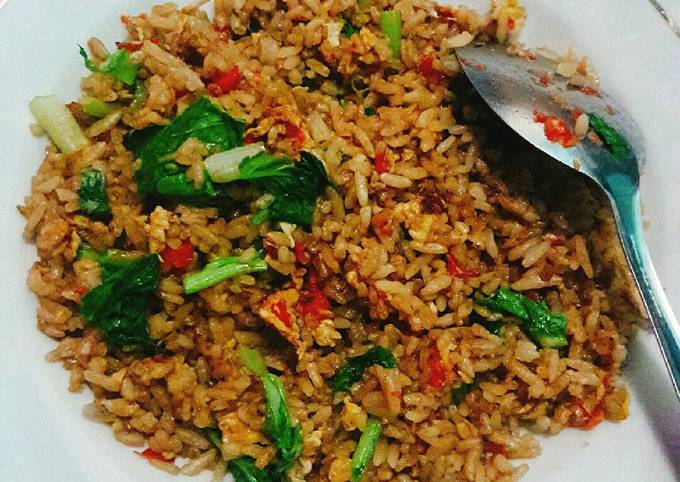 Bagaimana Menyiapkan Nasi goreng ala abang yg jualan 😆 Anti Gagal