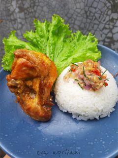 Foto resep Ayam goreng bumbu kuning sambal matah