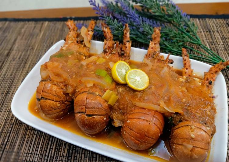 Cara Gampang Membuat Lobster Saus Padang, Bikin Ngiler