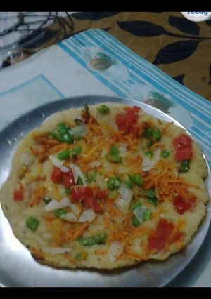 A picture of Rava uttapam.