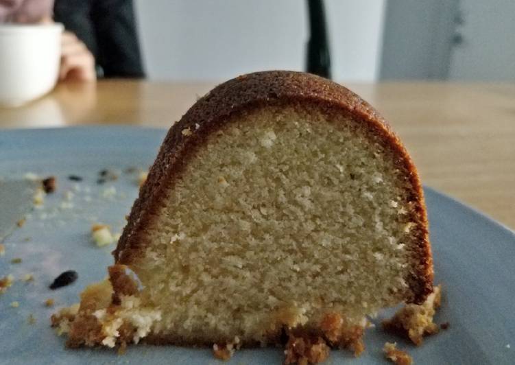 Simple Way to Prepare Ultimate Lemon Bundt Cake