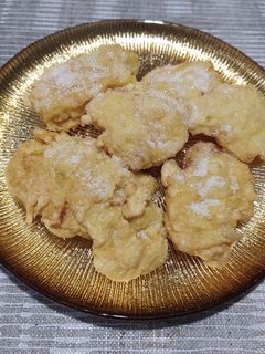 Una foto de Buñuelos de manzana 🍎