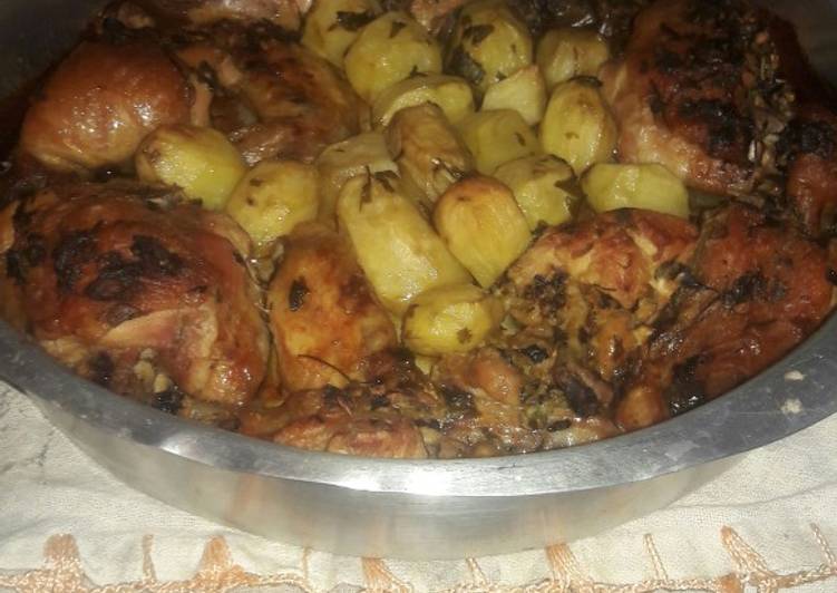 Frango assado com batata bolinha - Tudogosreceitas