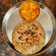 A picture of Bajra ki roti.