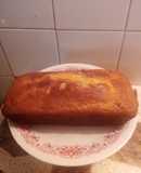 Budín inglés con pasas de uva y maní