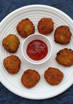 तरबूज के छिलके के वड़ा (Tarbooj ke chilke ke vada recipe in Hindi) रेसिपी मुख्य फोटो