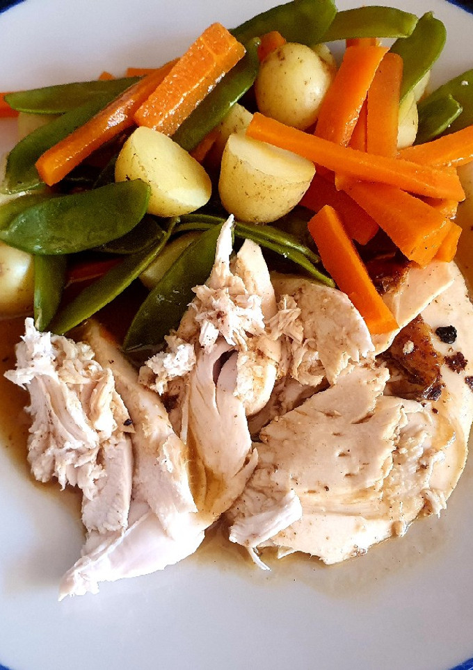 Una foto de Pollo asado al garam masala y jengibre