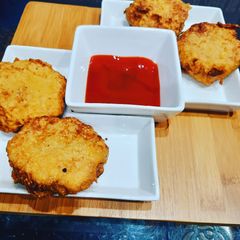 A picture of Bread pakoda.