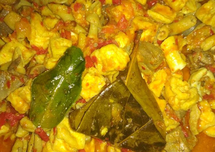 Langkah mengolah Tahu dan Jeroan Ayam Bumbu Merah Anti Gagal