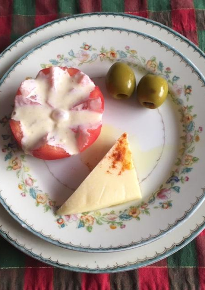 Una foto de Entrada de queso y aceitunas