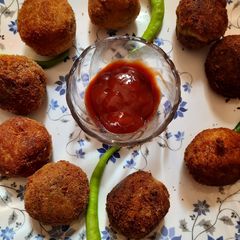 A picture of Bread Balls.
