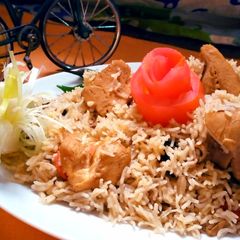 A picture of Degi Yakhni Pulao.