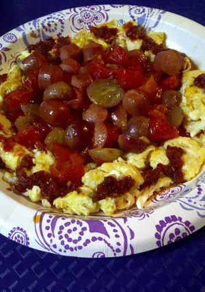A picture of Spicy Hotdog fruit crown.