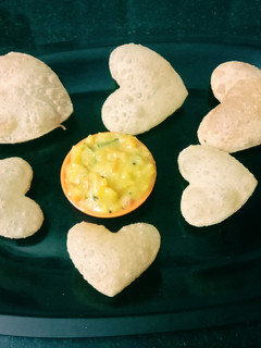 இதய வடிவில் பூரி (Poori recipe in tamil) செய்முறை முக்கிய புகைப்படம்