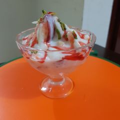 A picture of Fruit shrikhand.