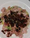 Tartar de atún, aguacate y pasas