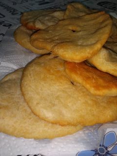 Una foto de Tortas fritas 🌧️