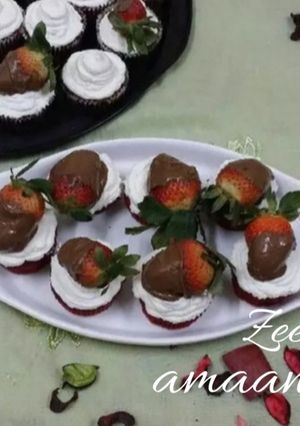 A picture of Red Velvet Cuppies With Chocolate Coated Berries.
