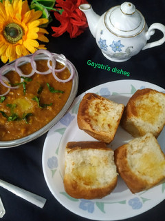मुम्बईया पाव भाजी (Mumbaiya pav bhaji recipe in Hindi) रेसिपी मुख्य फोटो