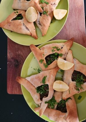 Una foto de Fatay empanadas libanesas