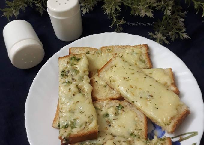 Recipe of Award-winning Cheese Garlic Bread