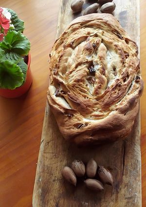 Una foto de Pan hojaldrado con nueces