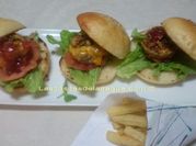 Una foto de hamburguesa gourmet