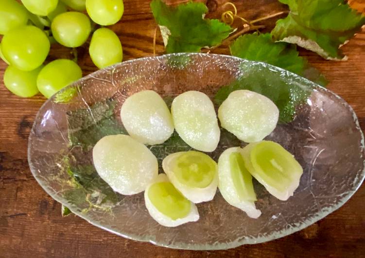 Steps to Make Speedy Japanese Muscat Mochi