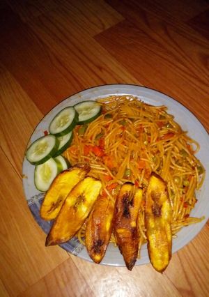 A picture of Ganished Jollof Spaghetti.