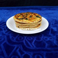 A picture of Egg pita bread.