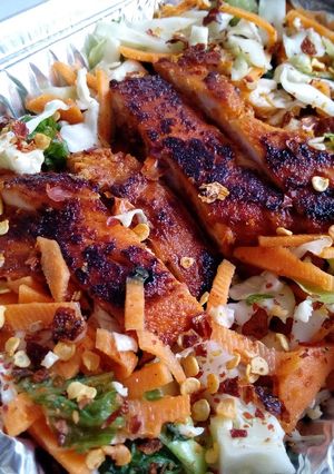 A picture of Grilled Chicken Salad.