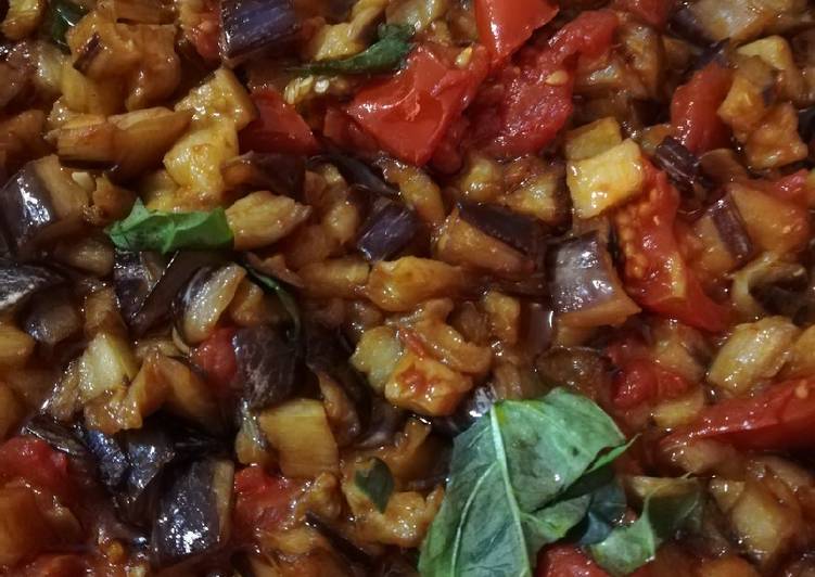 Melanzane a funghetto🍆🍅 o "mulignan a fungtiell" 😋🍆