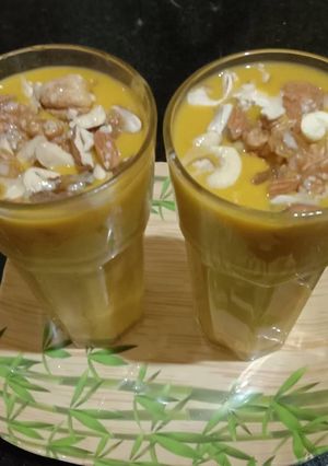 A picture of Fresh Mango Shake.
