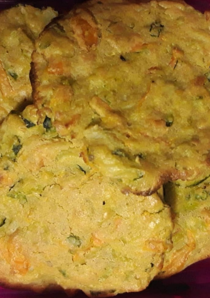 Una foto de Tortitas de zanahoria, brócoli y calabacín con avena