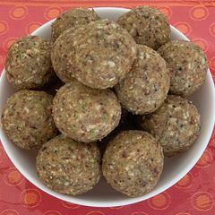 A picture of *Gond Badam Ke Ladoo*.