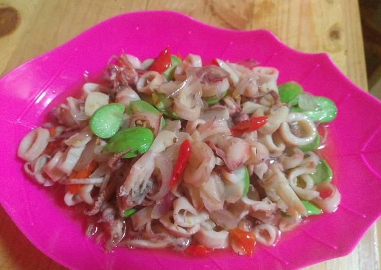 Tumis cumi Sotong mercon