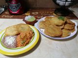 Tortitas de papa rellenas de camarón