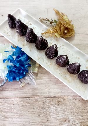 A picture of Coconut, dry fruits and chocolate modak.