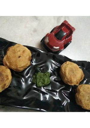 A picture of Biscuit Bonda.