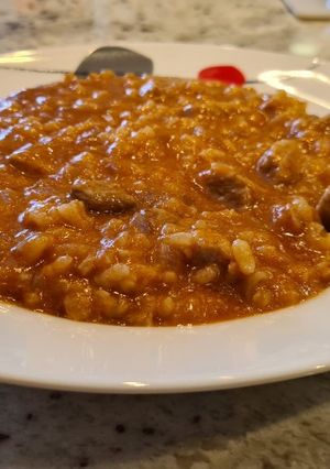 Una foto de Arroz en salsa de chistorra
