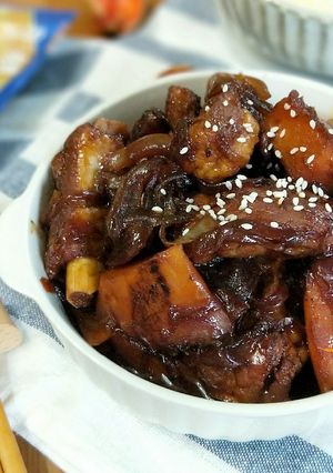 醬燒小排馬鈴薯 的食譜成品照片