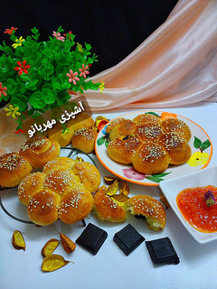عکسی از دستور نان صبحانه (شکلاتی و مربایی)
