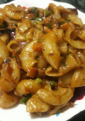 रेड सॉस पास्ता (red sauce pasta recipe in Hindi) रेसिपी मुख्य फोटो